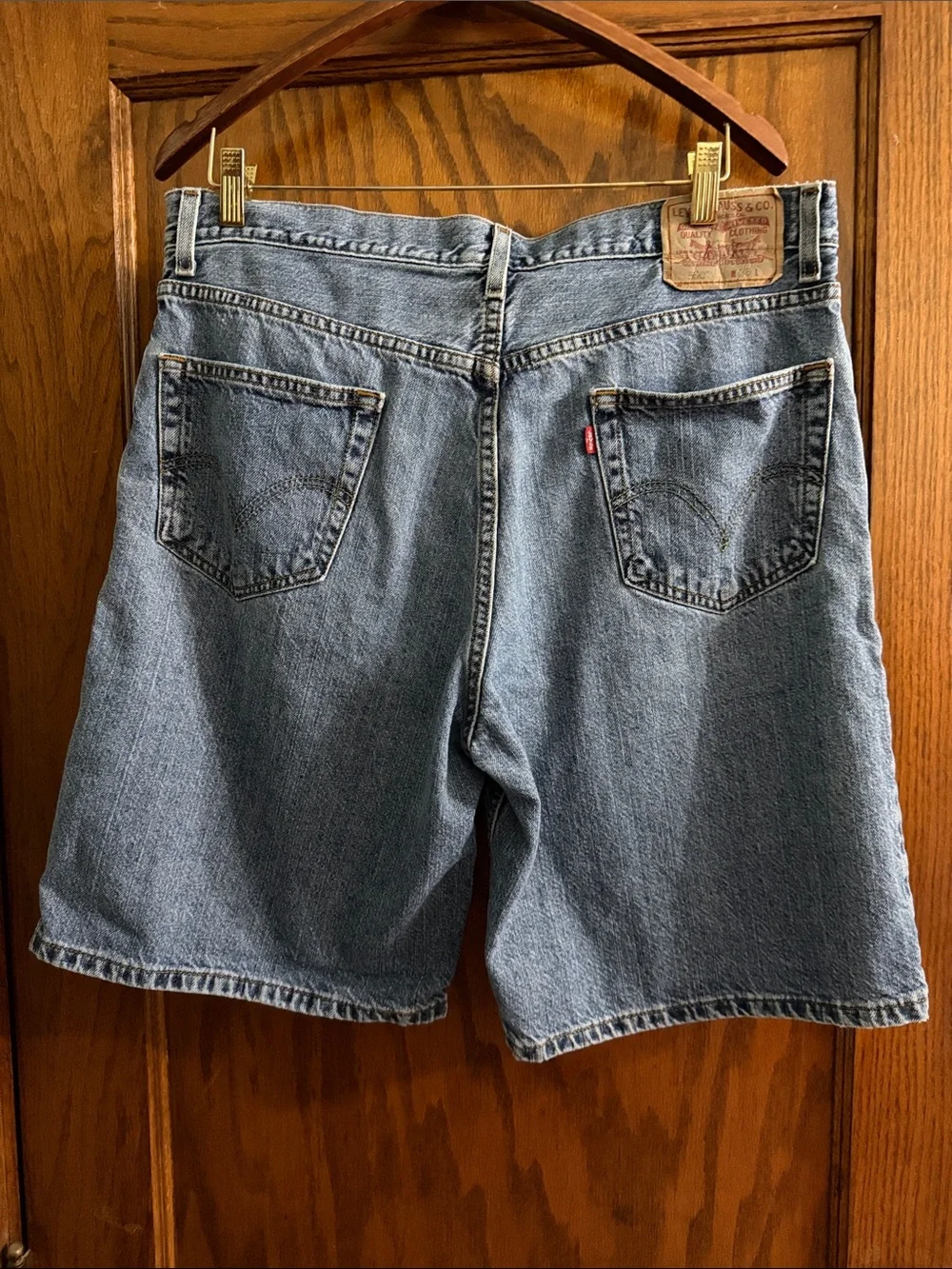 Levi's 550 Men's Denim Shorts in Light Blue